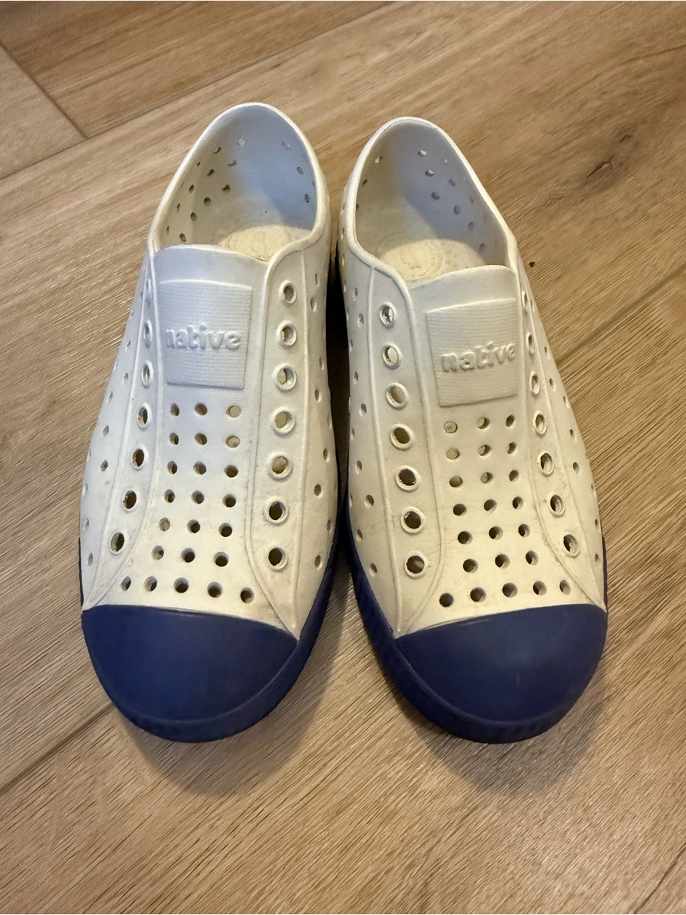 Native Kids White Slip-On Shoes with Navy Toe Caps